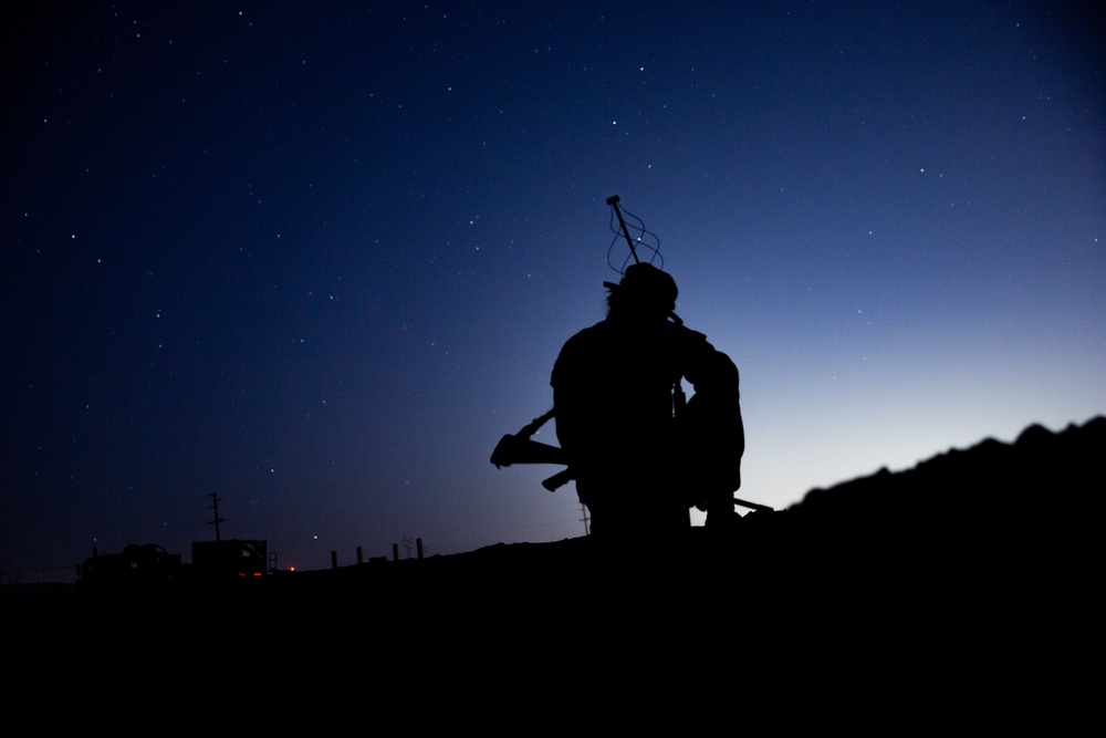 U.S. Marines and Sailors with 1st Marine Division conduct Combat Operations Center operations during Steel Knight 22