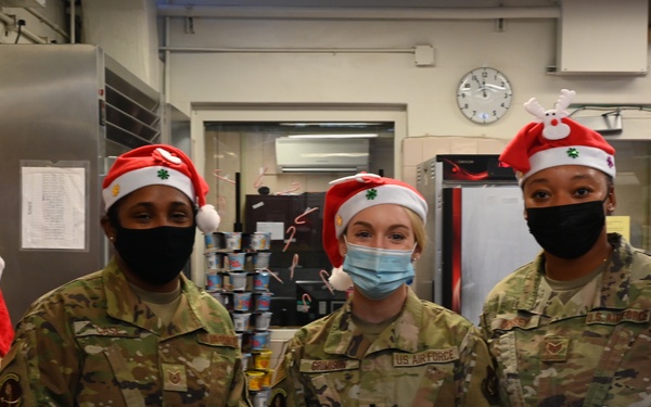 15th Wing Leadership serves Christmas eve lunch