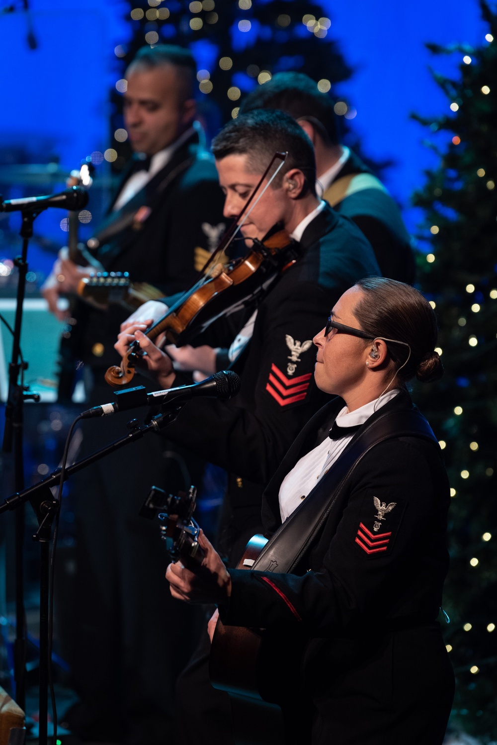 United States Navy Band performs annual Holiday Concert