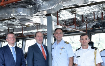 U.S. Ambassador visits Coast Guard Cutter Polar Star while in Wellington, New Zealand