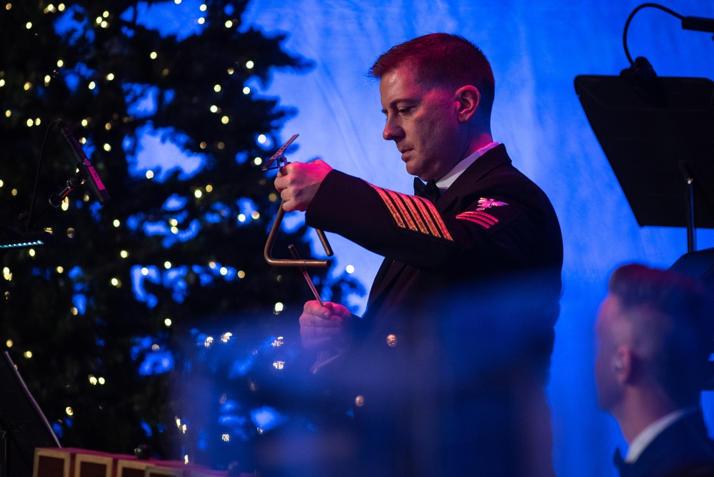 United States Navy Band performs annual Holiday Concert