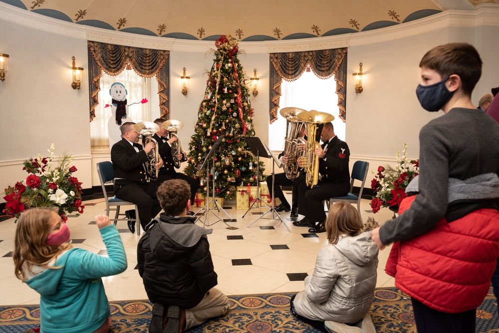 United States Navy Band performs annual Holiday Concert