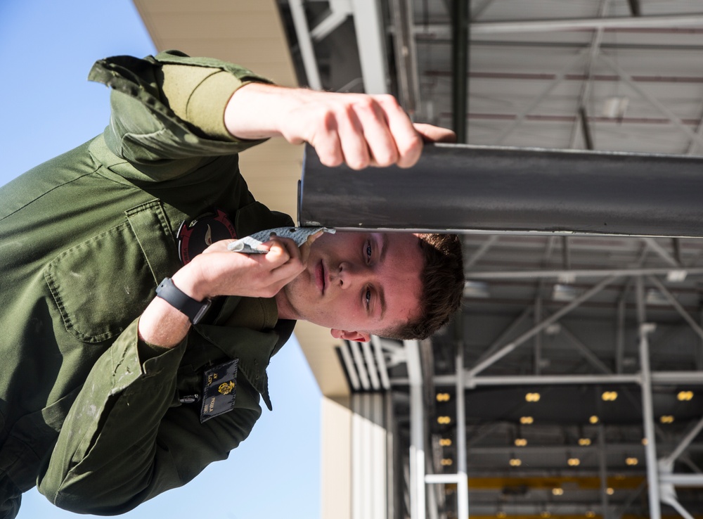 3rd MAW Marines Conduct Routine Maintenance