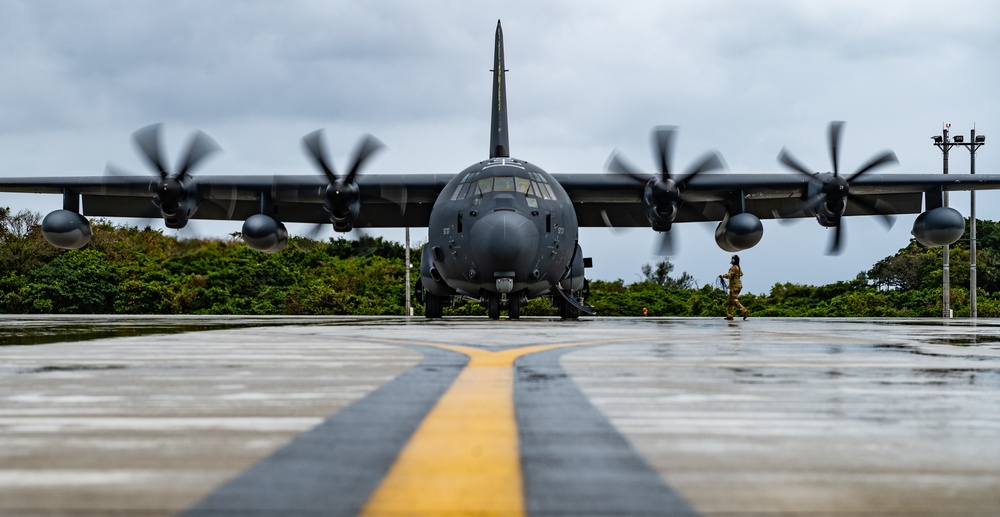 1st SOS conducts &quot;Flight of the Flock&quot; training event