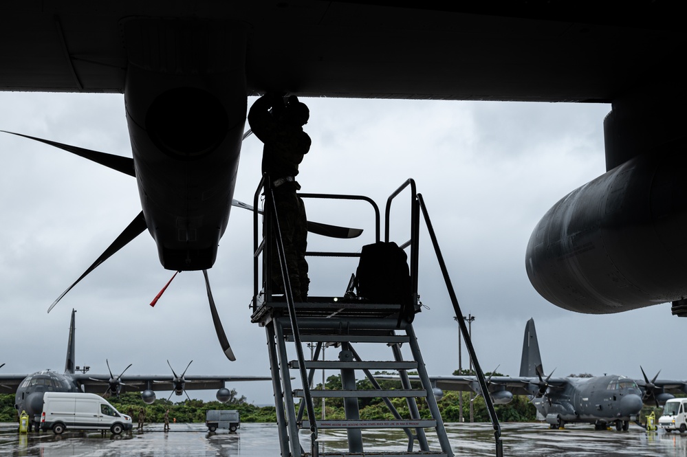 1st SOS conducts &quot;Flight of the Flock&quot; training event