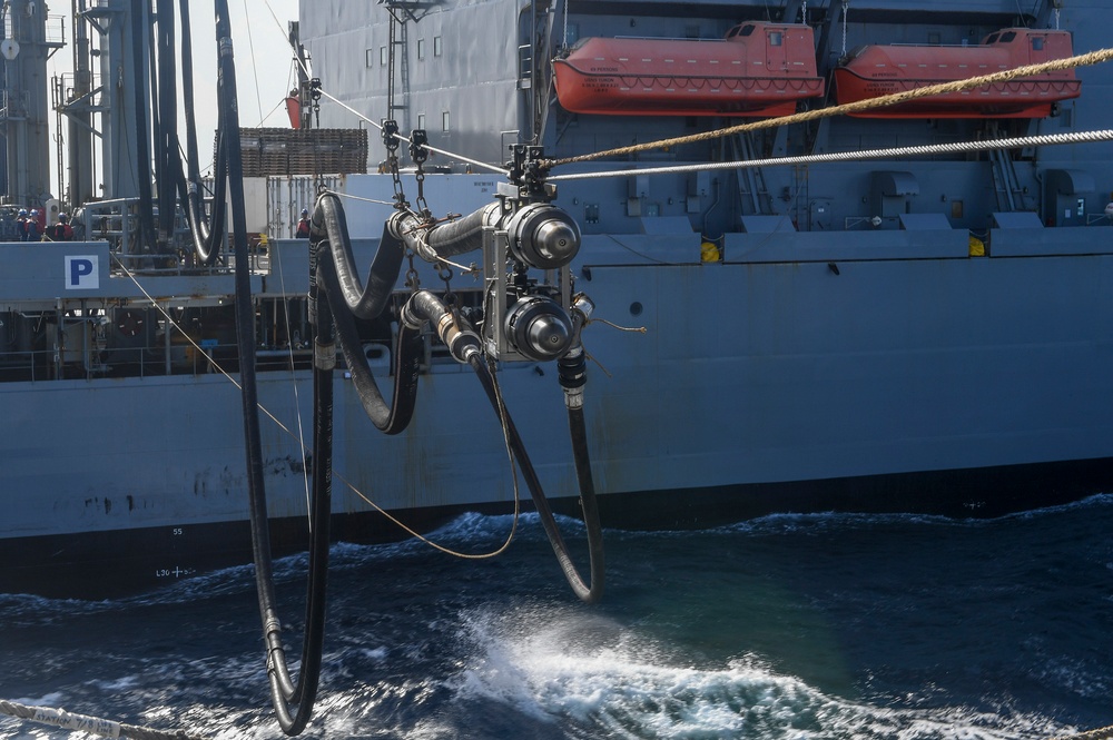 USS Chafee (DDG 90) Conduct Replenishment-At-Sea in South China Sea
