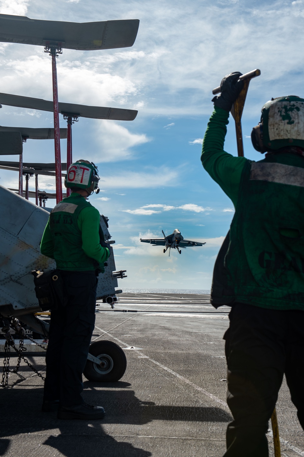 USS Carl Vinson (CVN 70) Conducts Flight Operations