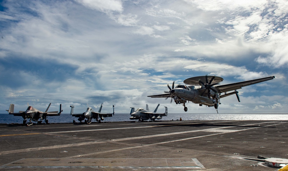 USS Carl Vinson (CVN 70) Conducts Flight Operations in Philippine Sea