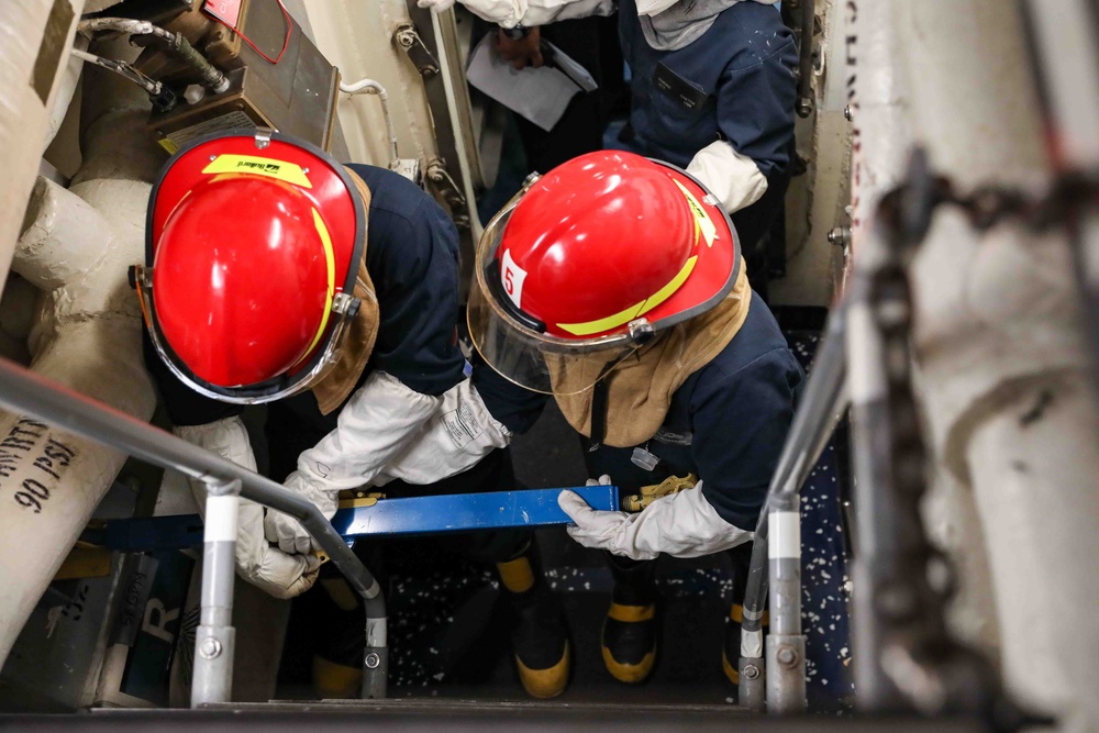 USS Ross conducts damage control drill