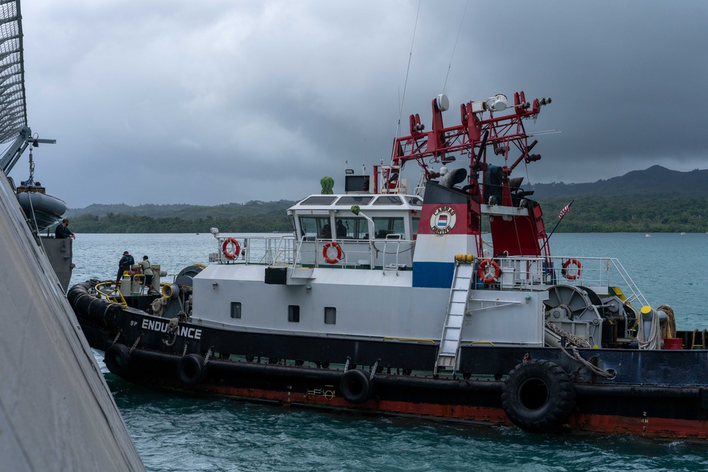 USS Jackson (LCS 6) Pulls Out of Guam