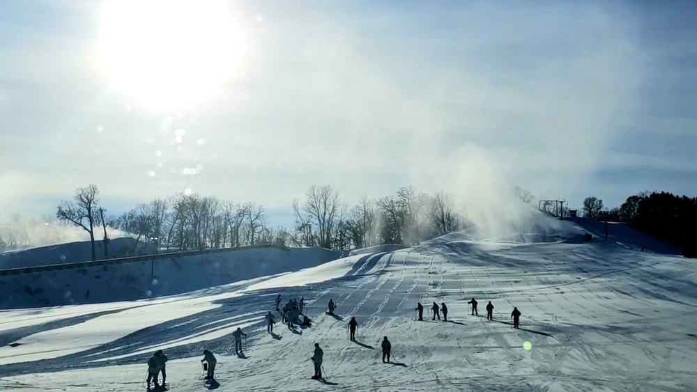CWOC students complete skiing familiarization during training at Fort McCoy