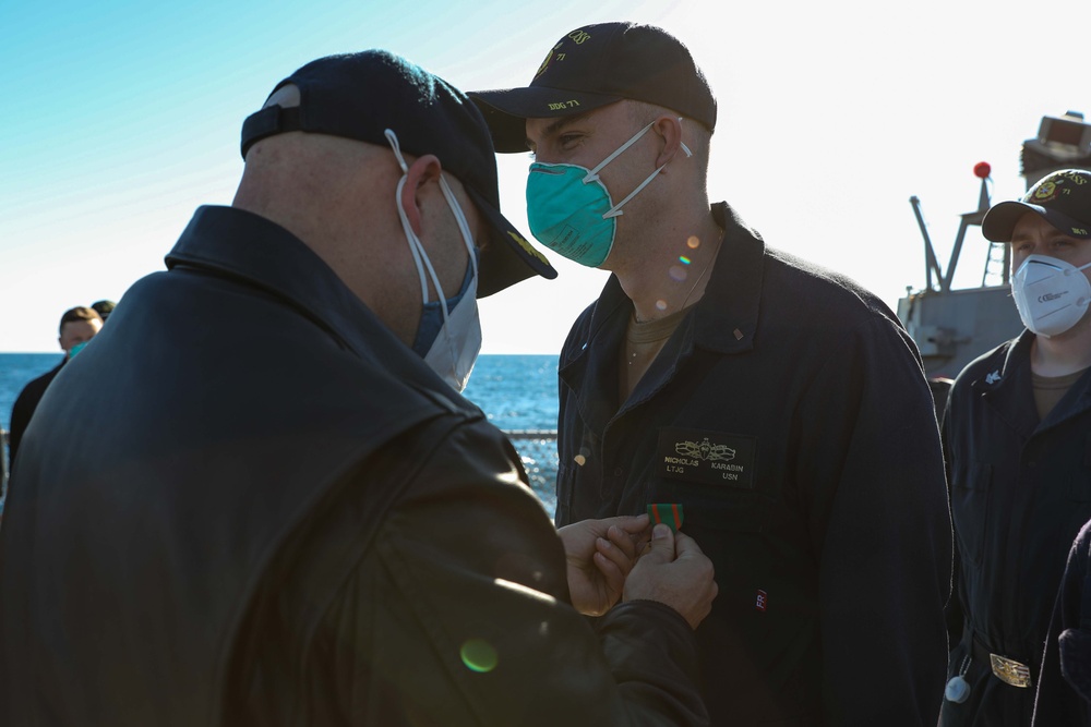 USS Ross Sailors receive awards