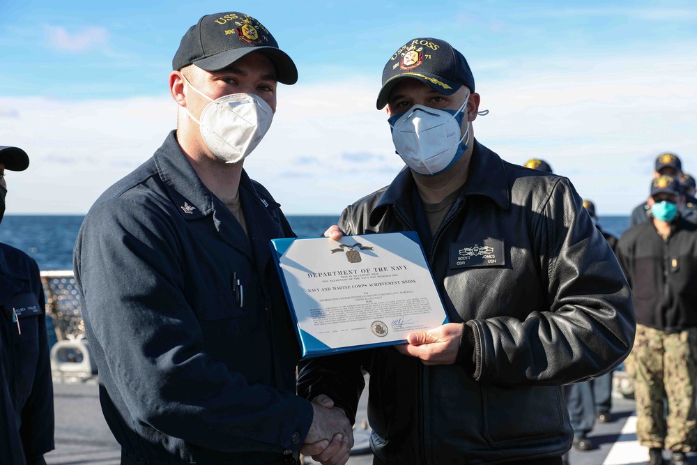 USS Ross Sailors receive awards