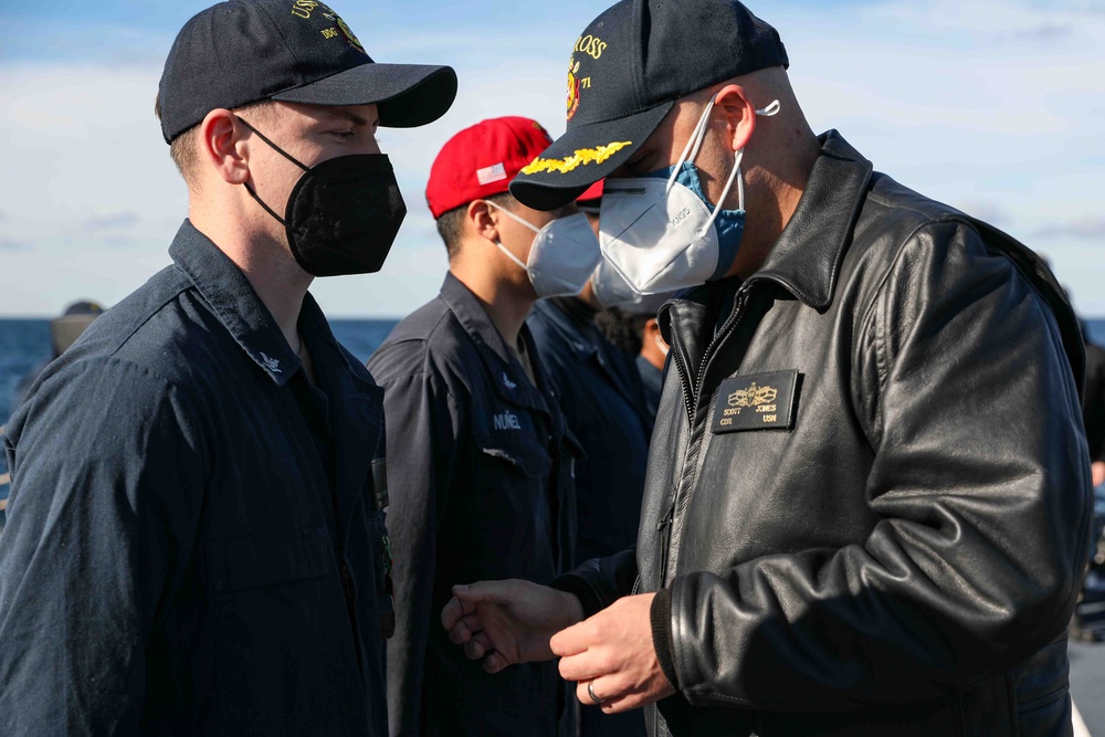 USS Ross Sailors receive awards