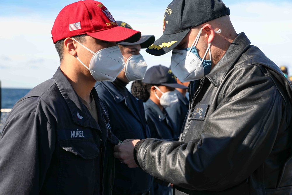 USS Ross Sailors receive awards