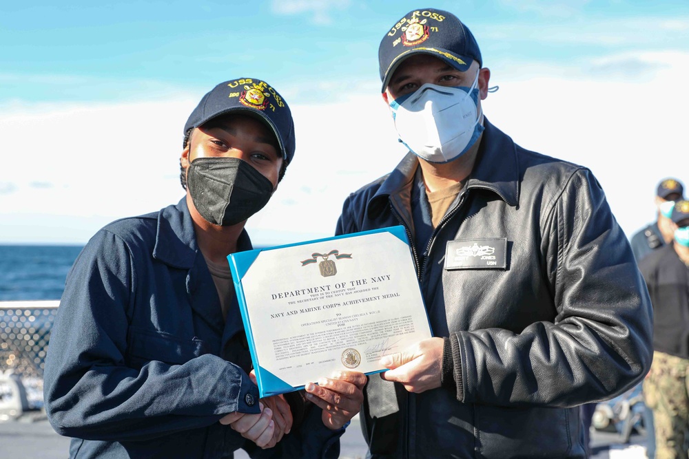 USS Ross Sailors receive awards