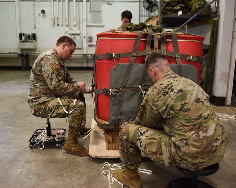 Securing the mission, Port Dogs build top-notch pallets for aircrew training