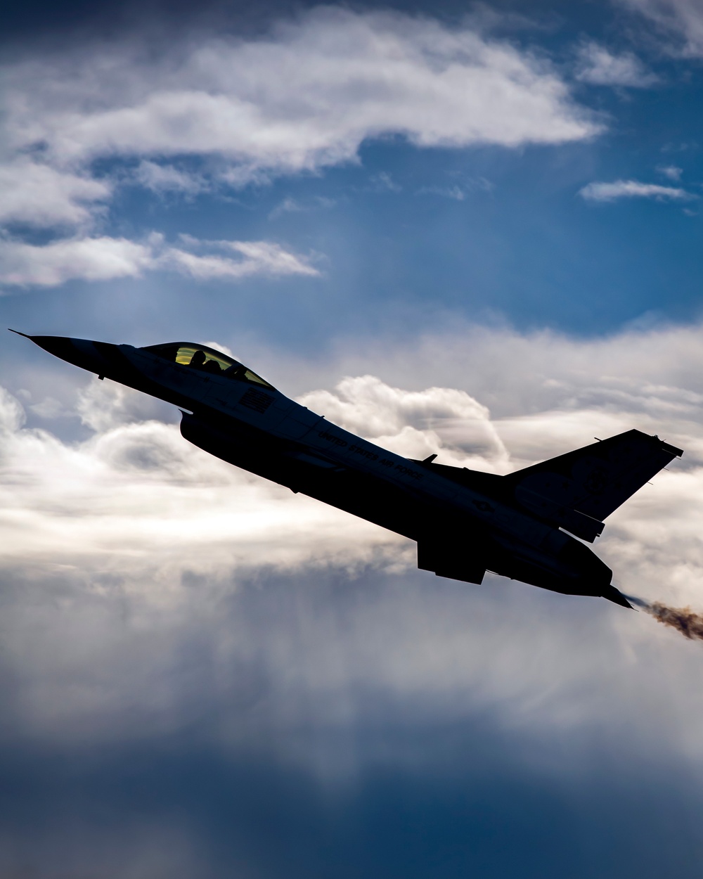 Thunderbirds Practice Over Nellis AFB