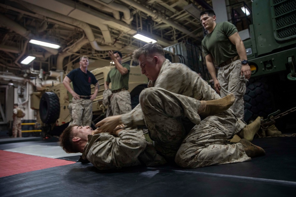 11th MEU, BLT 1/1 participate in MCMAP aboard USS Essex (LHD 2)