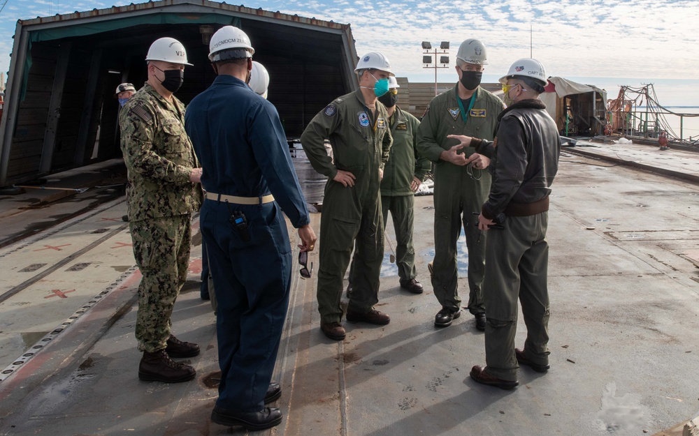 RADM John Meier visits USS George Washington (CVN 73).