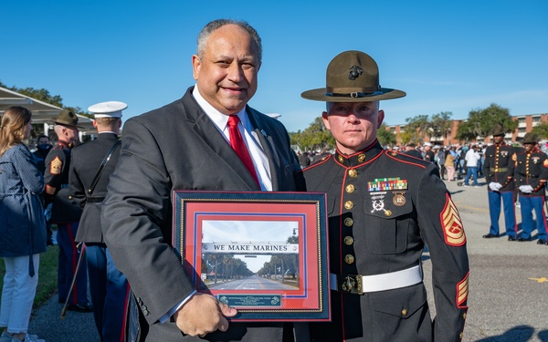 SECNAV visits MCRD Parris Island