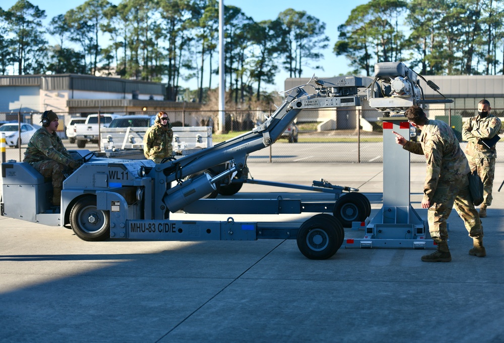 1 SOW Air Commandos compete in 4th Quarter Weapons Load Crew Competition