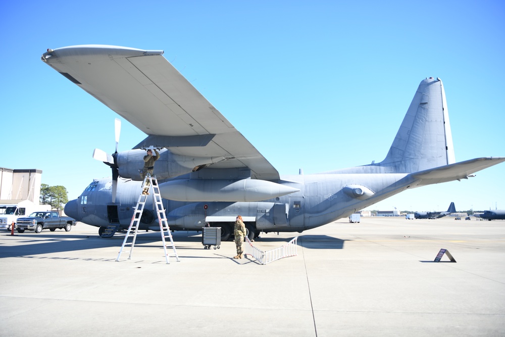 1 SOW Air Commandos compete in 4th Quarter Weapons Load Crew Competition