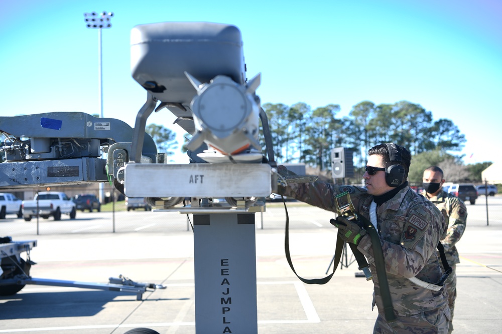 1 SOW Air Commandos compete in 4th Quarter Weapons Load Crew Competition