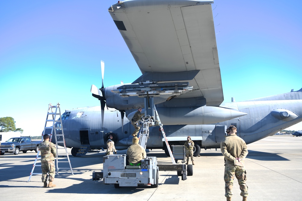 1 SOW Air Commandos compete in 4th Quarter Weapons Load Crew Competition