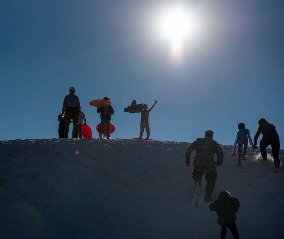 Afghan evacuees enjoy day trip to White Sands National Park