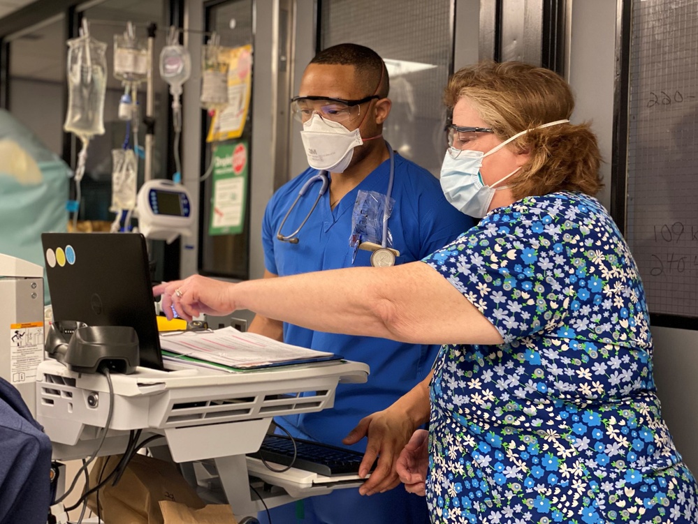 U.S. Navy medical team joins Buffalo, New York hospital staff’s COVID fight