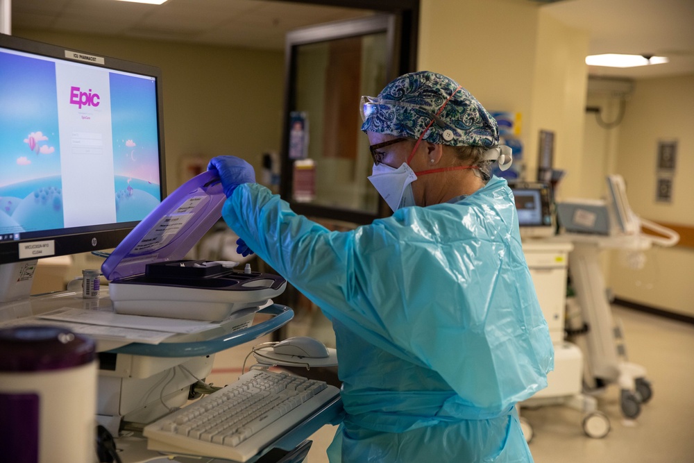U.S. Air Force Medical Augmentation Team Works With New Hampshire Hospital