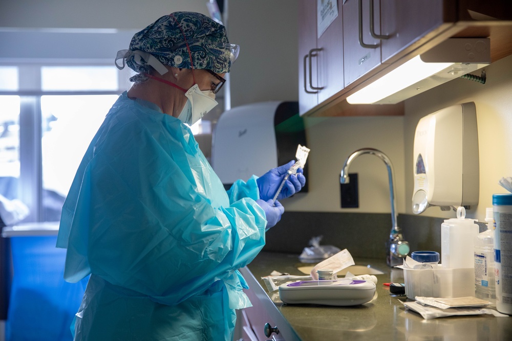 U.S. Air Force Medical Augmentation Team Works With New Hampshire Hospital