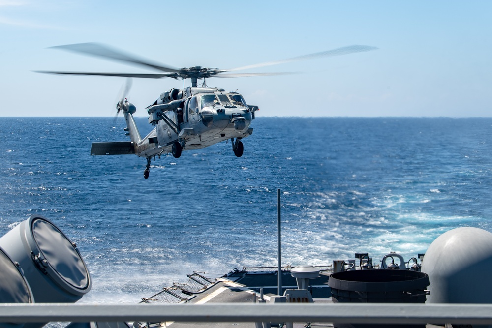 USS O'Kane (DDG 77) Conducts Flight Operations