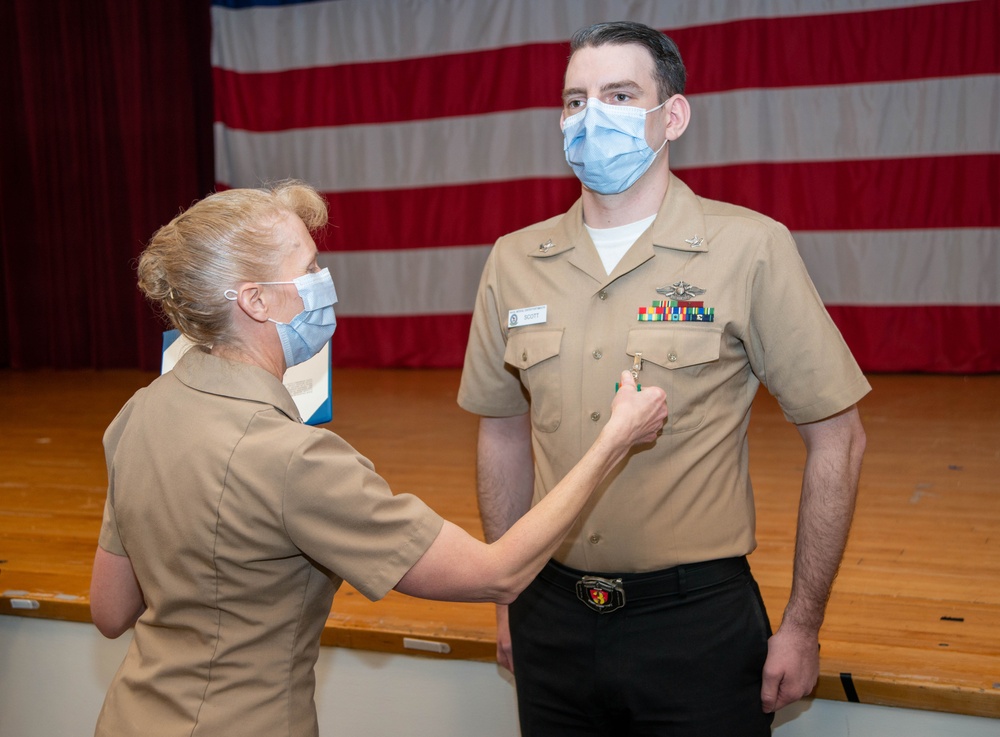 Two BHC Oceana Hospital Corpsman Receive NAMs for Accident Assistance