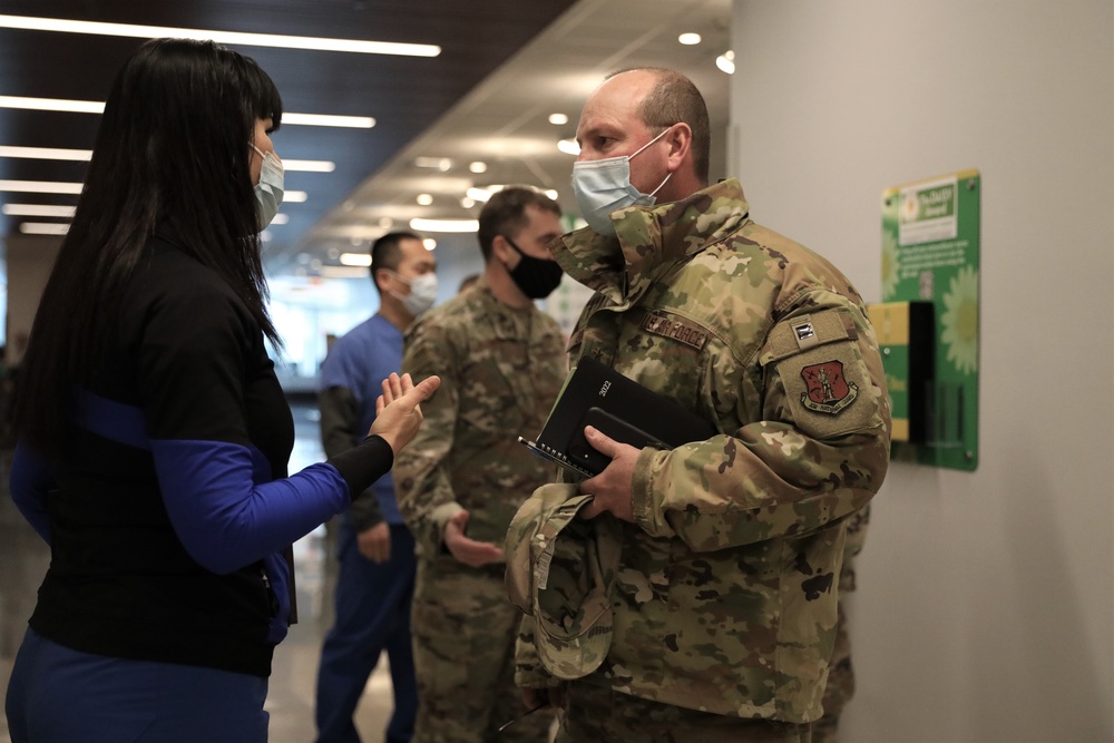 U.S. Navy medical team joins Buffalo, New York hospital staff’s COVID fight