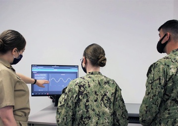 Virtual Operator Trainers Ready Sailors for the High-End Fight