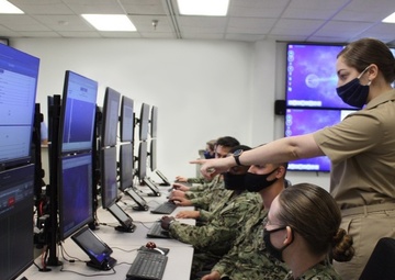 Virtual Operator Trainers Ready Sailors for the High-End Fight