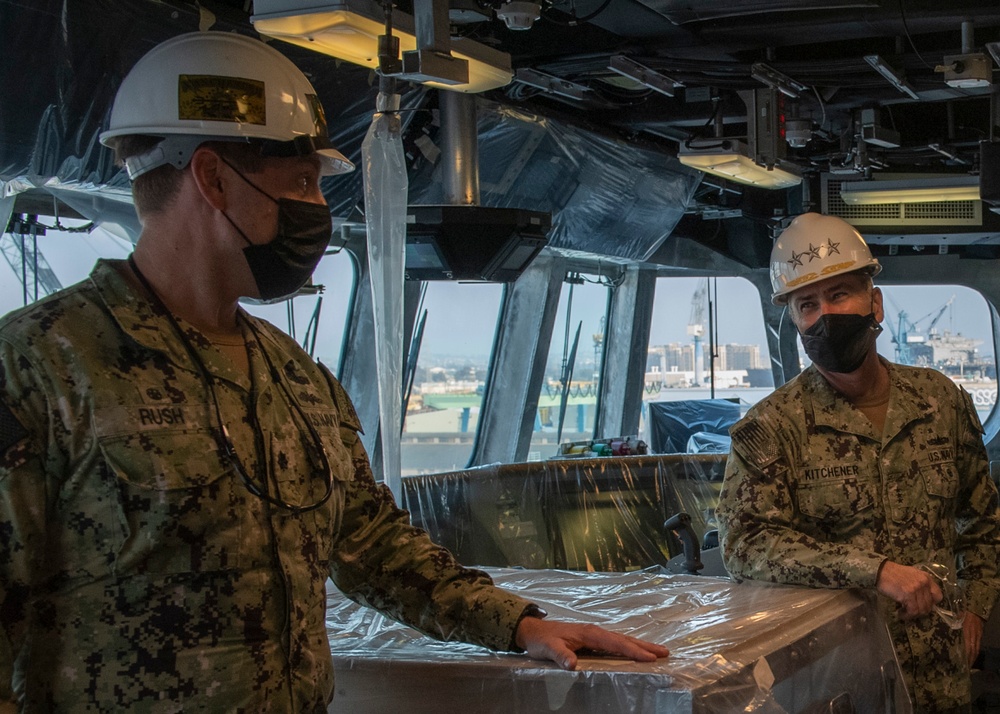 Vice Adm. Kitchener Visits USS Manchester