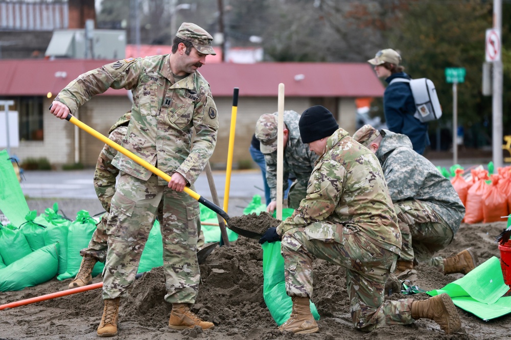 Washington National Guard members respond to flooding in Lewis County, WA