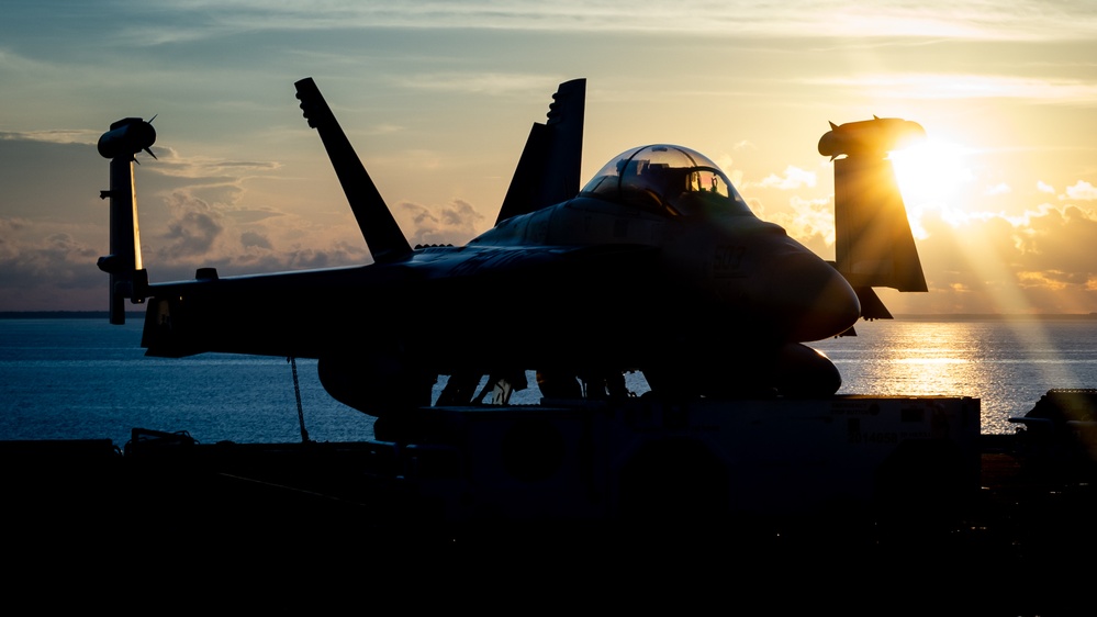 USS Carl Vinson (CVN 70) Transits Sulu Sea