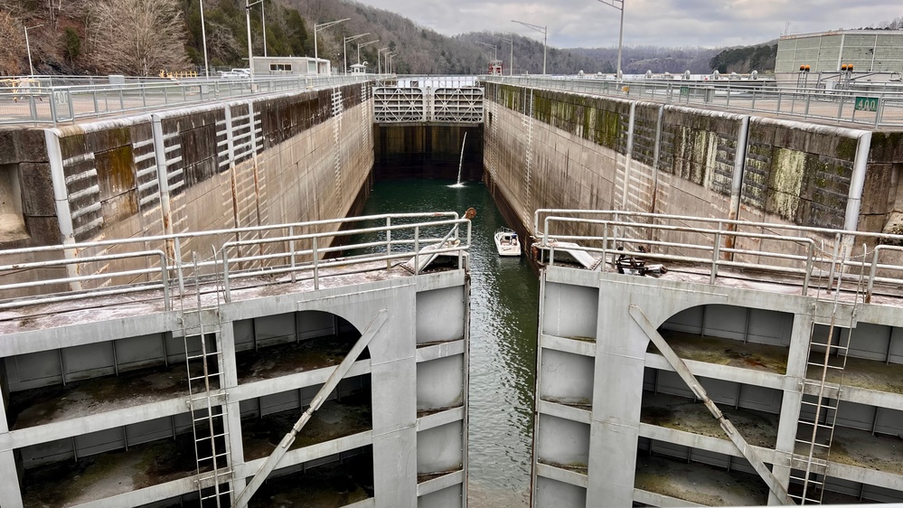 Vessel navigates through Melton Hill Lock