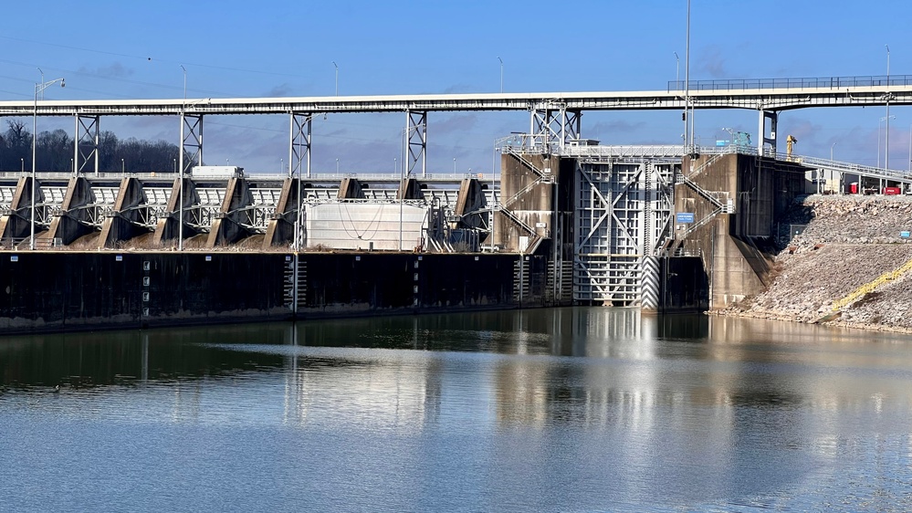 Clear skies over Watts Bar Lock