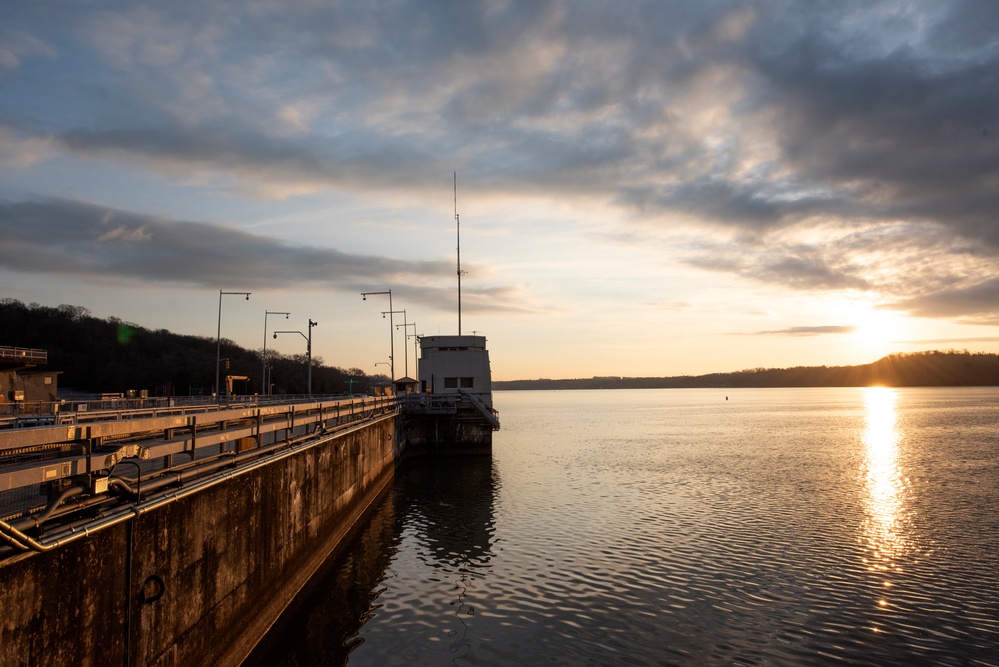 Sunrise over Chickamauga Lock