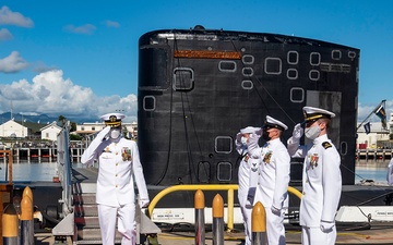 USS Springfield Changes Command