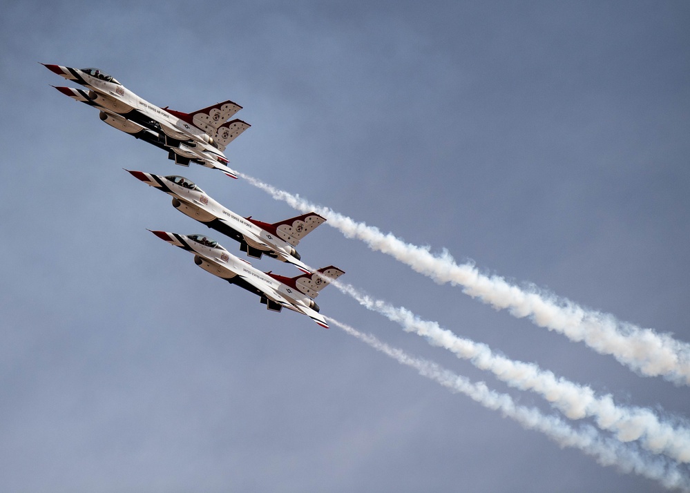 Day 1 in the Books for the Thunderbirds First Winter Training Trip