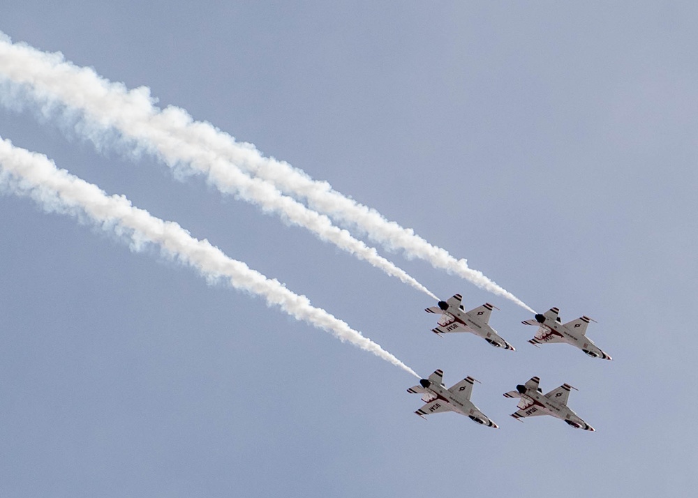 Day 1 in the Books for the Thunderbirds First Winter Training Trip