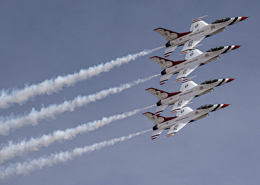 Day 1 in the Books for the Thunderbirds First Winter Training Trip