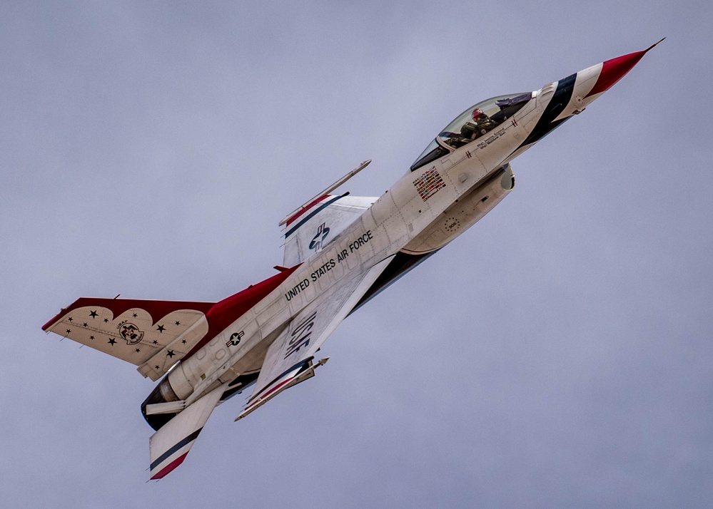 Day 1 in the Books for the Thunderbirds First Winter Training Trip