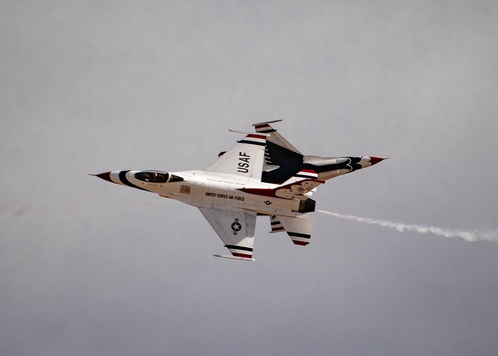 Day 1 in the Books for the Thunderbirds First Winter Training Trip